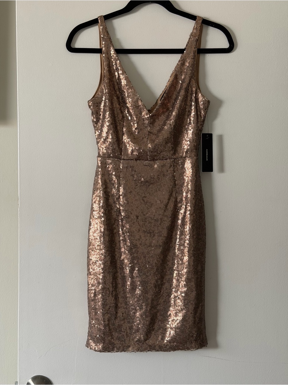 NWT Lulus Champagne Showers Rose Gold Sequin V-Neck Bodycon Dress - Size XS